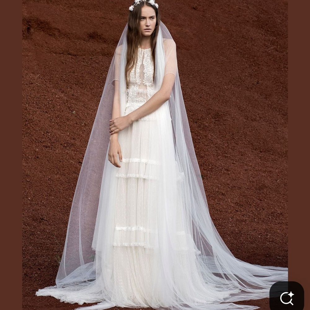 Inmaculada Garcia Veil with Arm Openings